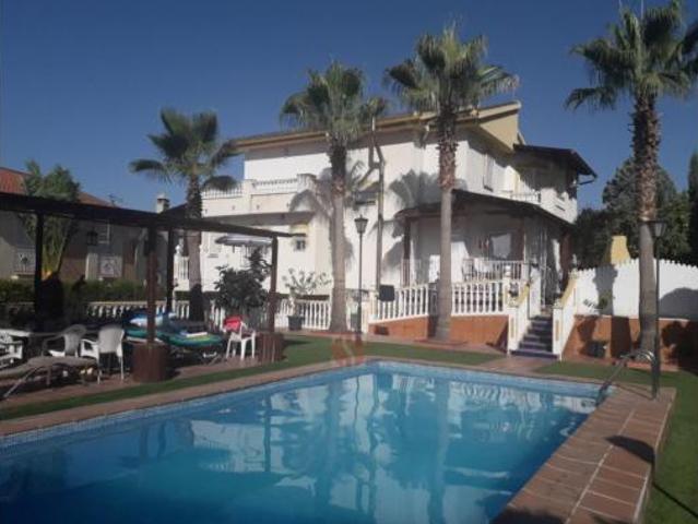Chalet en venta en Peligros, Urbanización Nueva Monteluz