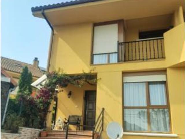 Chalet en venta en Sobarzo, Penagos