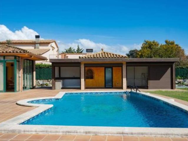 Chalet en venta en Urbanització Golf Peralada, Alt Empordà