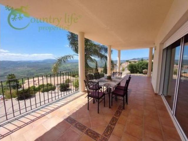 Chalet en venta en Pollo Pelao, La Axarquía