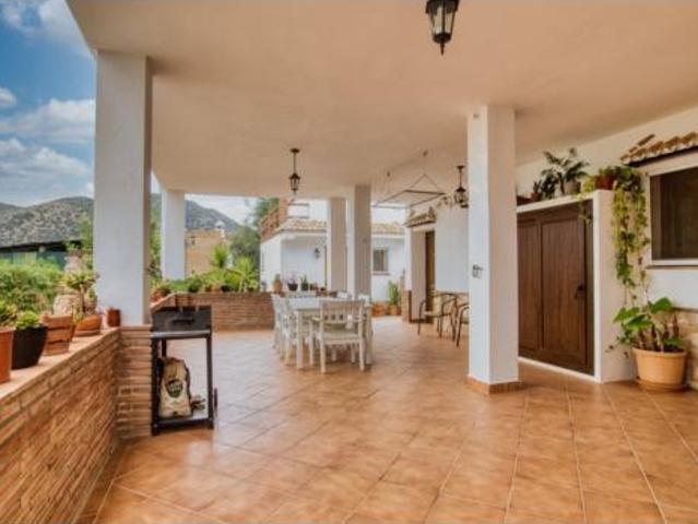 Chalet en venta en Mondrón, La Axarquía