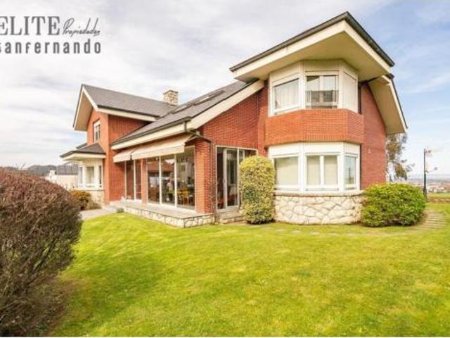 Chalet en venta en Piélagos, Cantabria