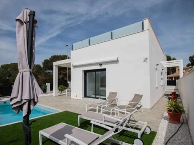 Chalet en venta en Pinar de Campoverde, el Baix Segura / La Vega Baja