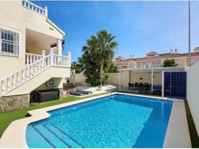 Chalet en venta en Pinar de Campoverde, el Baix Segura / La Vega Baja