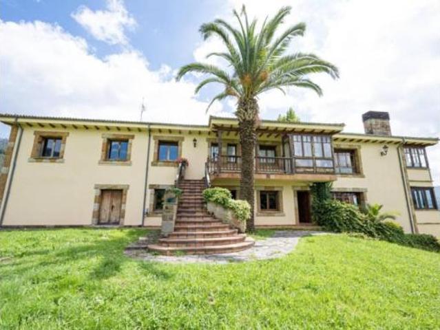 Chalet en venta en Piloña, Asturias