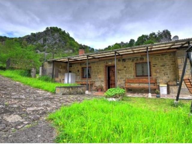 Chalet en venta en Piloña, Asturias