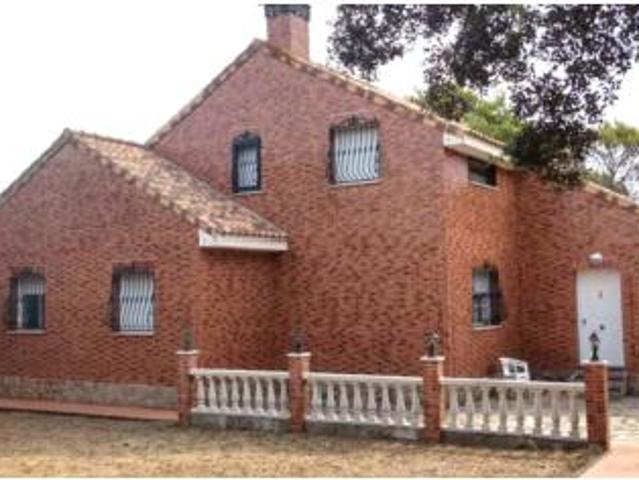 Chalet en venta en Madrebuena, Pioz