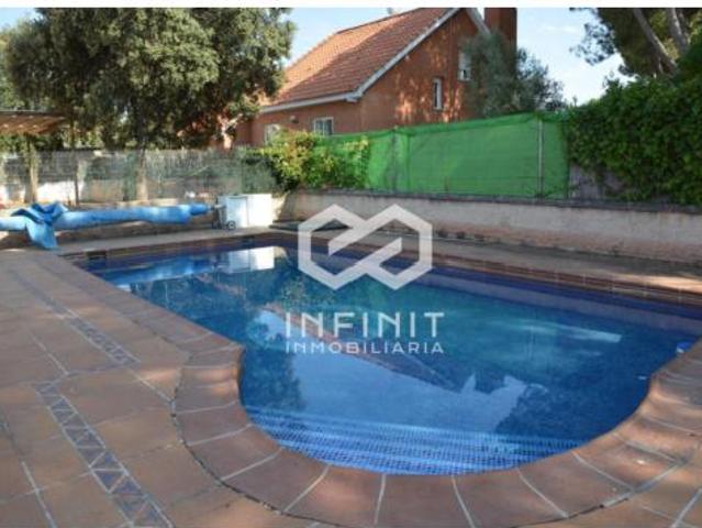Villa en venta en Pioz, La Arboleda