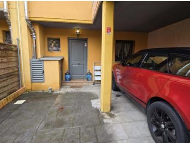 Chalet en venta en Madrebuena, Pioz