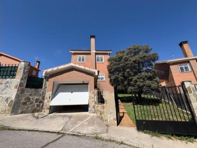 Chalet en venta en El Chaparral, Pioz