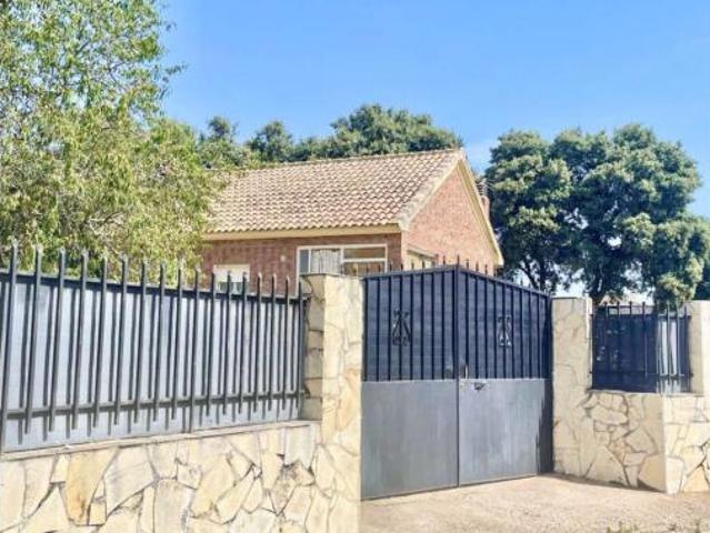 Chalet en venta en Las Suertes, Pioz