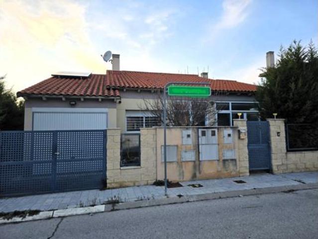 Chalet en venta en El Chaparral, Pioz