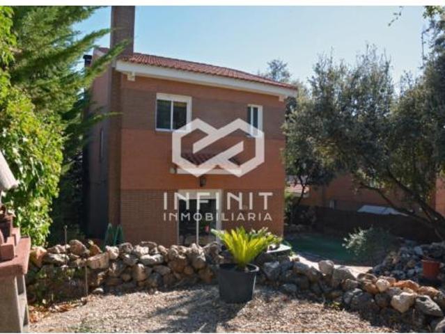 Chalet en venta en El Bosque del Henares, Pioz