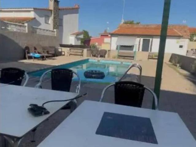 Chalet en venta en Las Suertes, Pioz