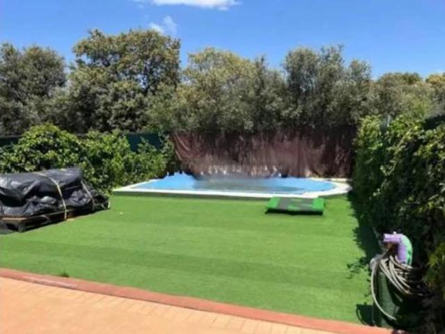 Chalet en venta en El Chaparral, Pioz