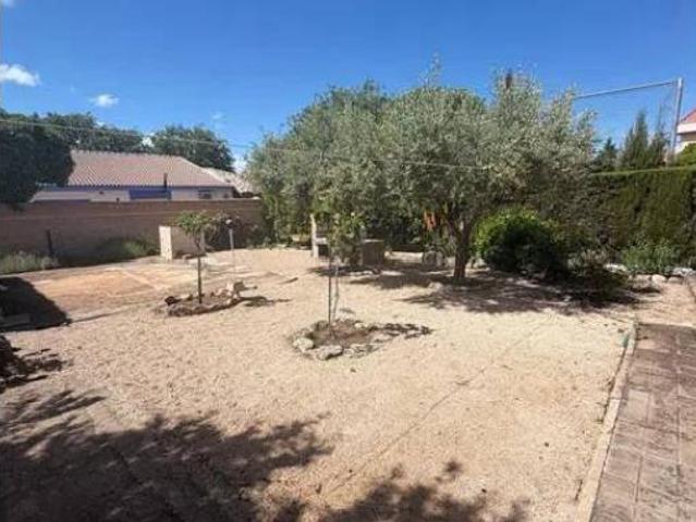 Chalet en venta en Poblete