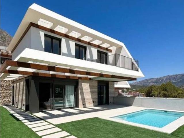 Chalet en venta en la Marina Baixa, Valencia