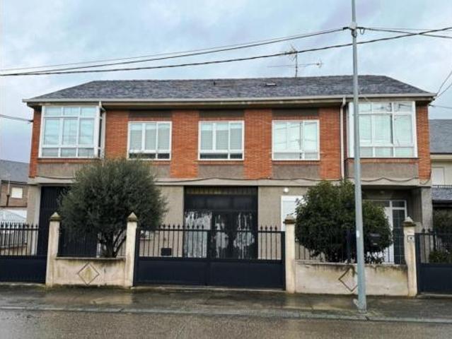 Chalet en venta en Fuentesnuevas, El Bierzo