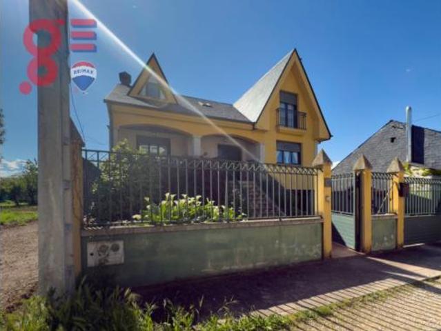 Chalet en venta en Columbrianos, El Bierzo