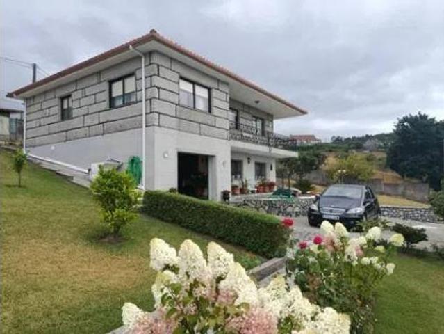 Chalet en venta en Ponte Caldelas, Pontevedra
