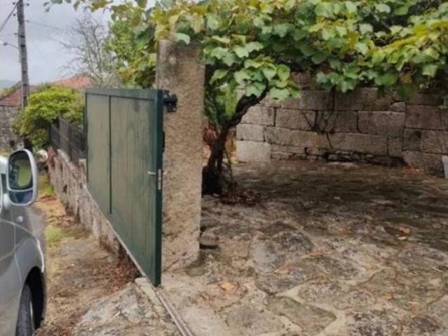Chalet en venta en Ponte Caldelas, Pontevedra