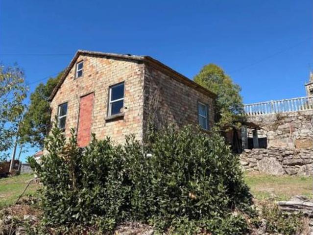 Chalet en venta en Bugarín, Ponteareas