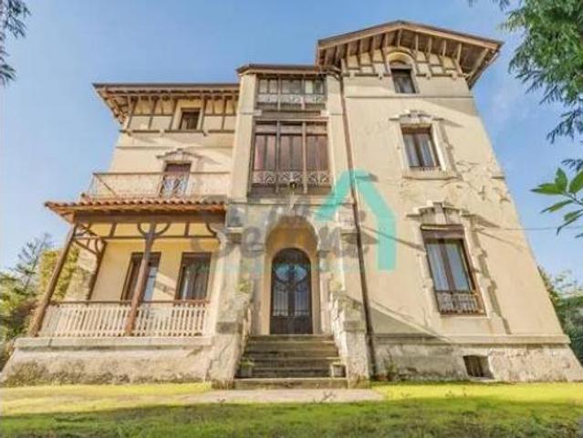 Chalet en venta en Praúa, Pravia