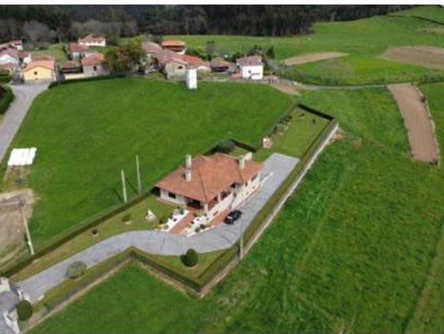 Chalet en venta en Pravia, Agones