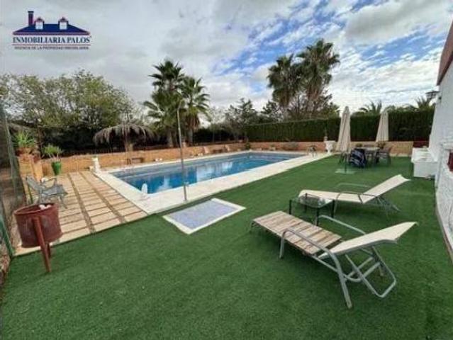 Chalet en venta en Puente Genil, Andalucía