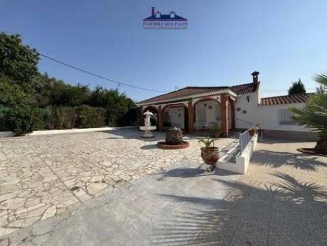 Chalet en venta en Puente Genil, Andalucía