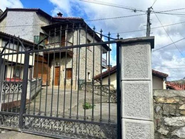 Chalet en venta en Quirós, Asturias