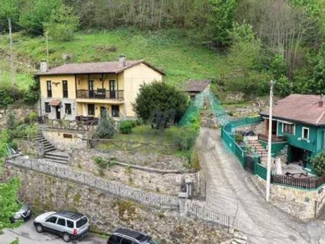 Chalet en venta en Quirós, Asturias
