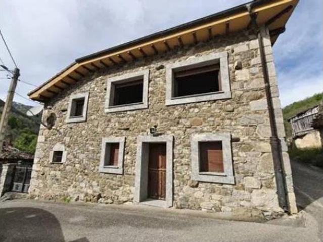 Chalet en venta en Quirós, Asturias