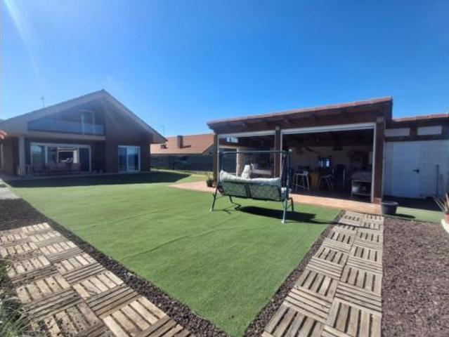 Villa en venta en Renedo De Esgueva, Urbanización Puerta de Casasola