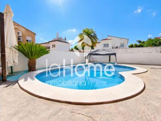 Chalet en venta en Residencial La Reva, el Camp de Túria