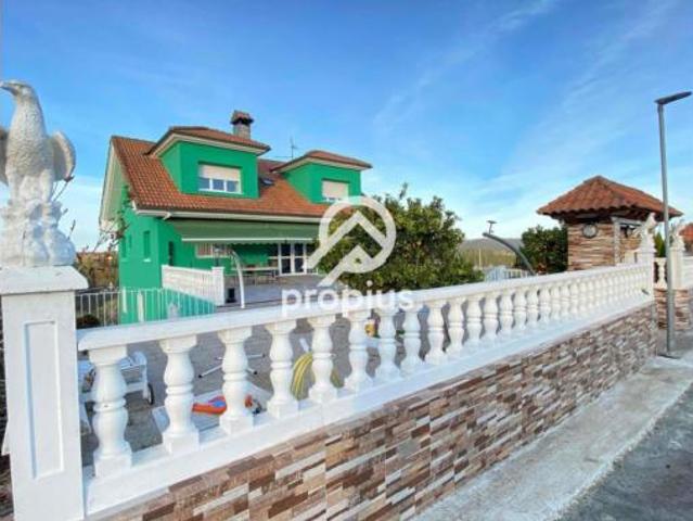 Chalet en venta en Ribadedeva, Asturias