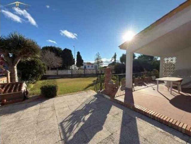 Chalet en venta en Torre de Benagalbón, La Axarquía