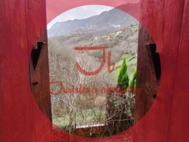 Chalet en venta en Riosa, Asturias