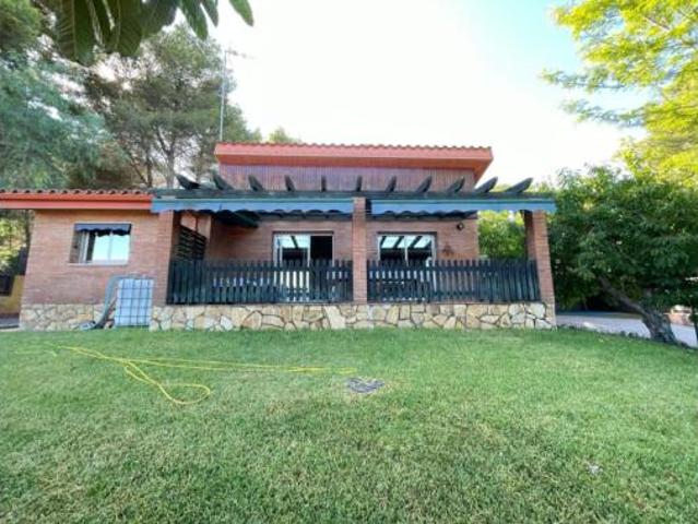 Villa en venta en Riudecanyes