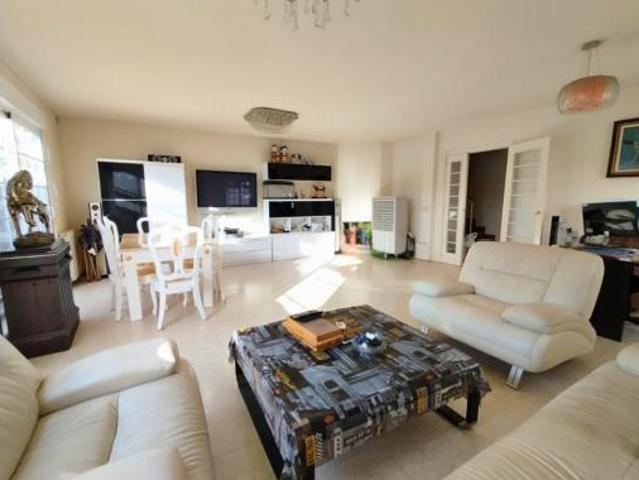 Villa en venta en Rivas-vaciamadrid, Los Montecillos