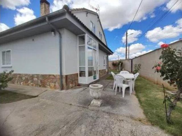 Chalet en venta en Roales, Castilla y León