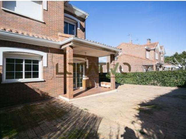 Chalet en venta en Robledo De Chavela, Madrid