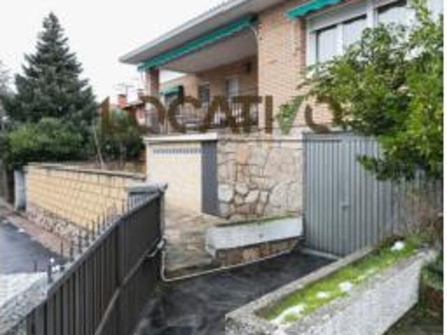 Chalet en venta en Robledo De Chavela, Madrid