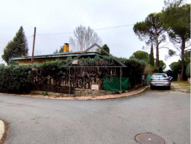 Villa en venta en Robledo De Chavela