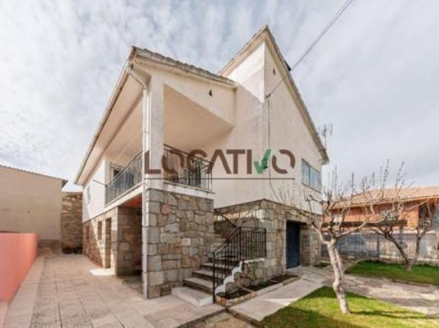 Chalet en venta en Robledo De Chavela, Madrid