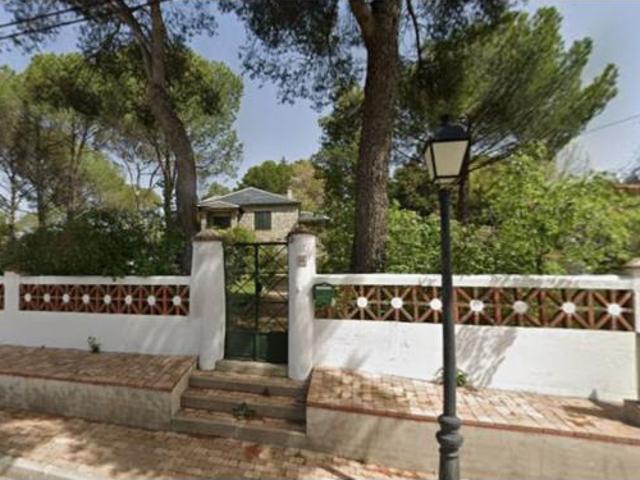 Chalet en venta en Robledo De Chavela, Madrid