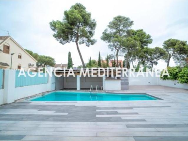 Chalet en venta en l'Horta Nord, Valencia