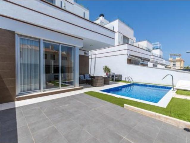 Chalet en venta en Urbanización Doña Pepa, el Baix Segura / La Vega Baja