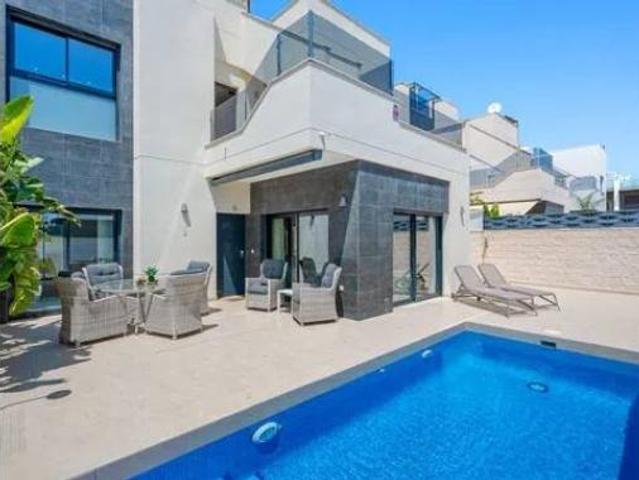 Chalet en venta en Urbanización Doña Pepa, el Baix Segura / La Vega Baja