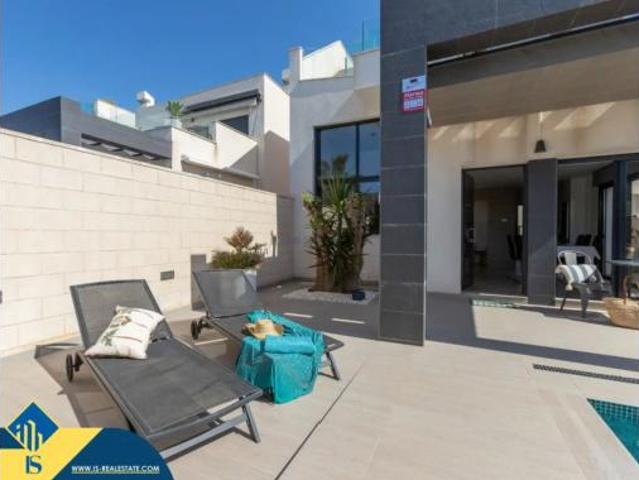 Chalet en venta en Urbanización Doña Pepa, el Baix Segura / La Vega Baja